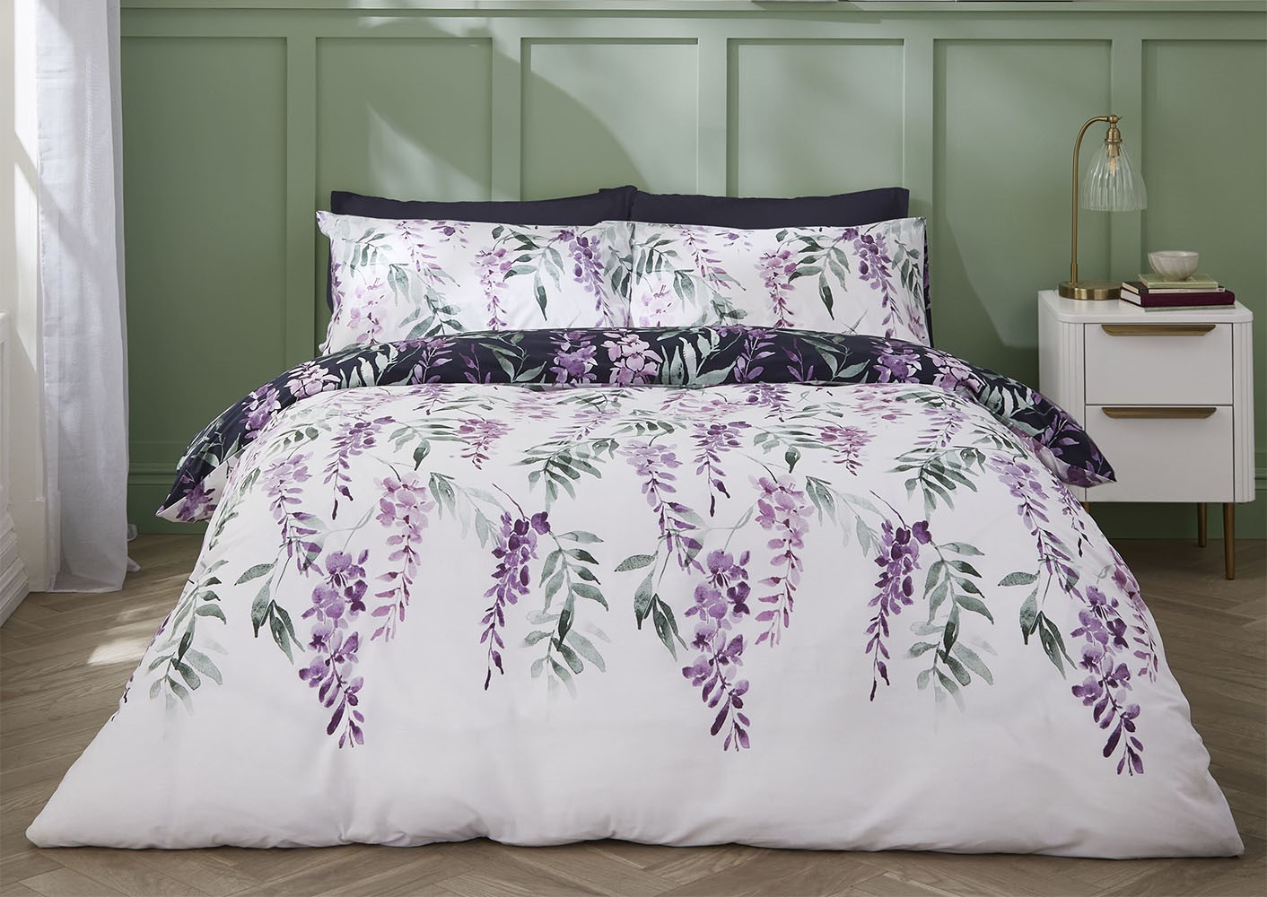 Catherine Lansfield Wisteria White and Navy Duvet Set